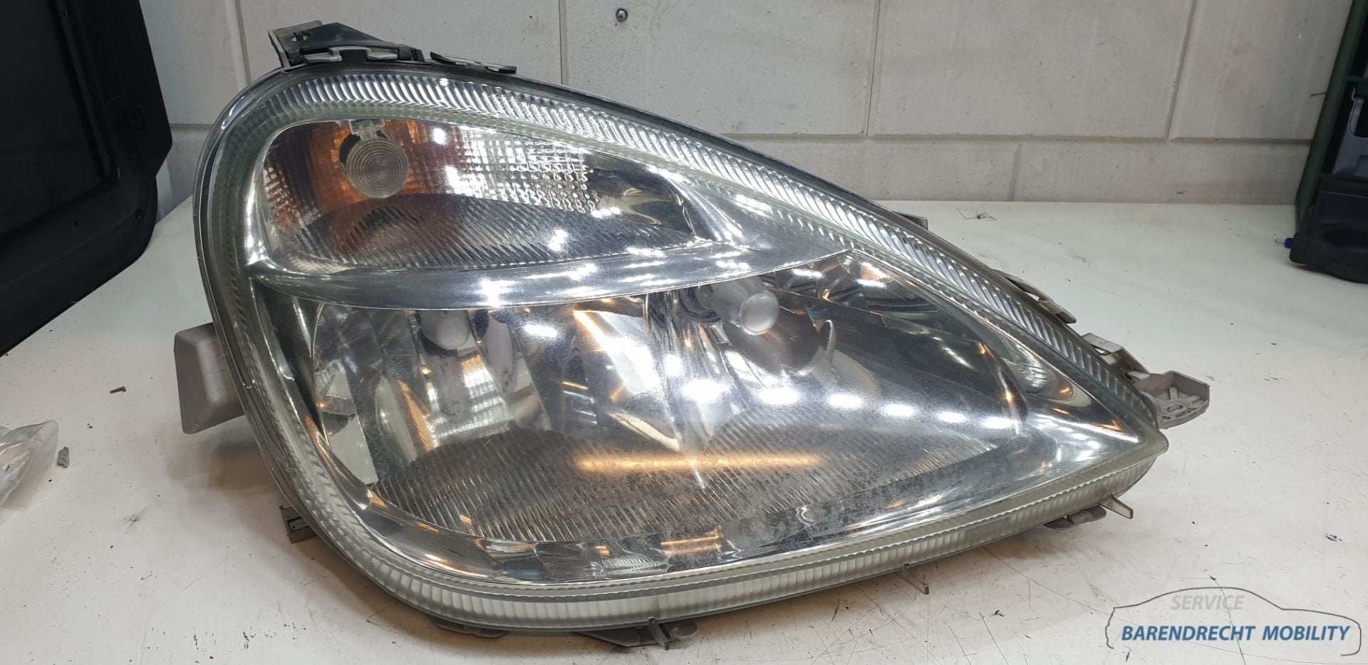 Phare Mercedes Classe A W168 1688201861 d'origine d'occasion, Autos : Pièces & Accessoires, Mercedes-Benz AG, Mercedes-Benz, Utilisé