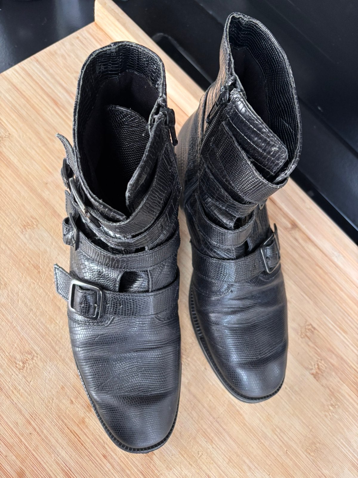 Enkellaarsjes, Ophalen, Zwart, Boots, Gedragen