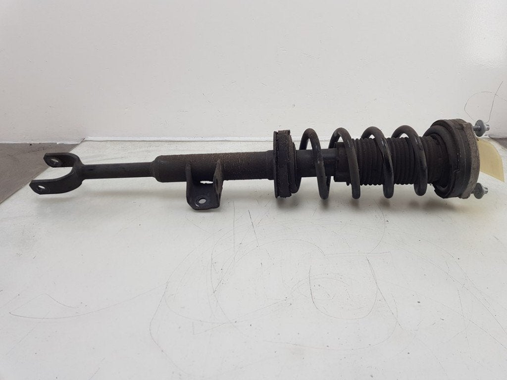 AMORTISSEUR OU ABSORBEUR DE CHOC AVANT DROIT (|689036|313168, Autos : Pièces & Accessoires, Utilisé, BMW, Petuelring 130
80809  München, DE