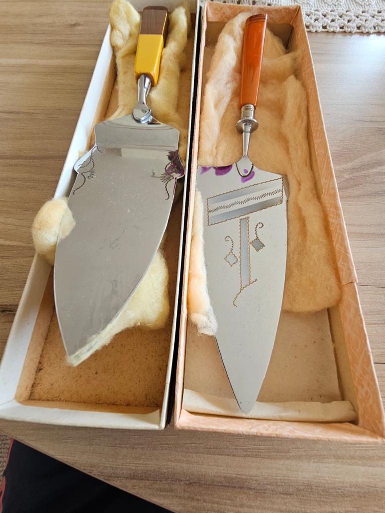 Vintage cake server art deco german bakalité