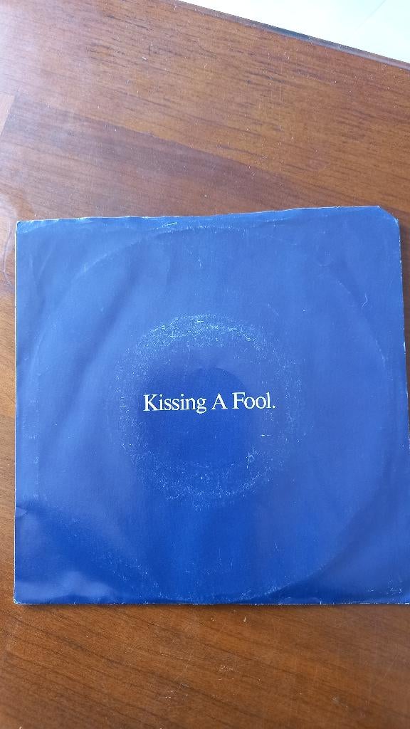 Vinyl (45t) george michael "kissing a fool", Ophalen, Gebruikt