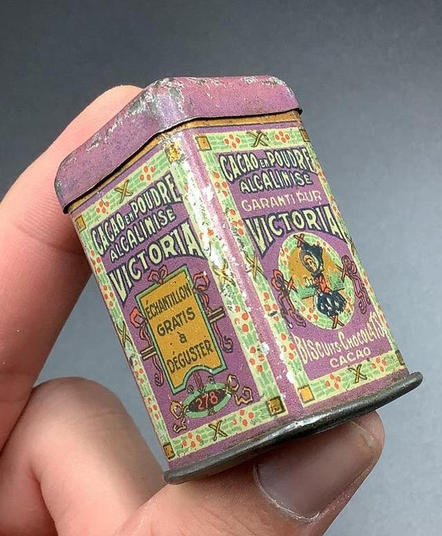 Ancienne boite échantillon cacao Victoria, Collections, Enlèvement ou Envoi, Comme neuf