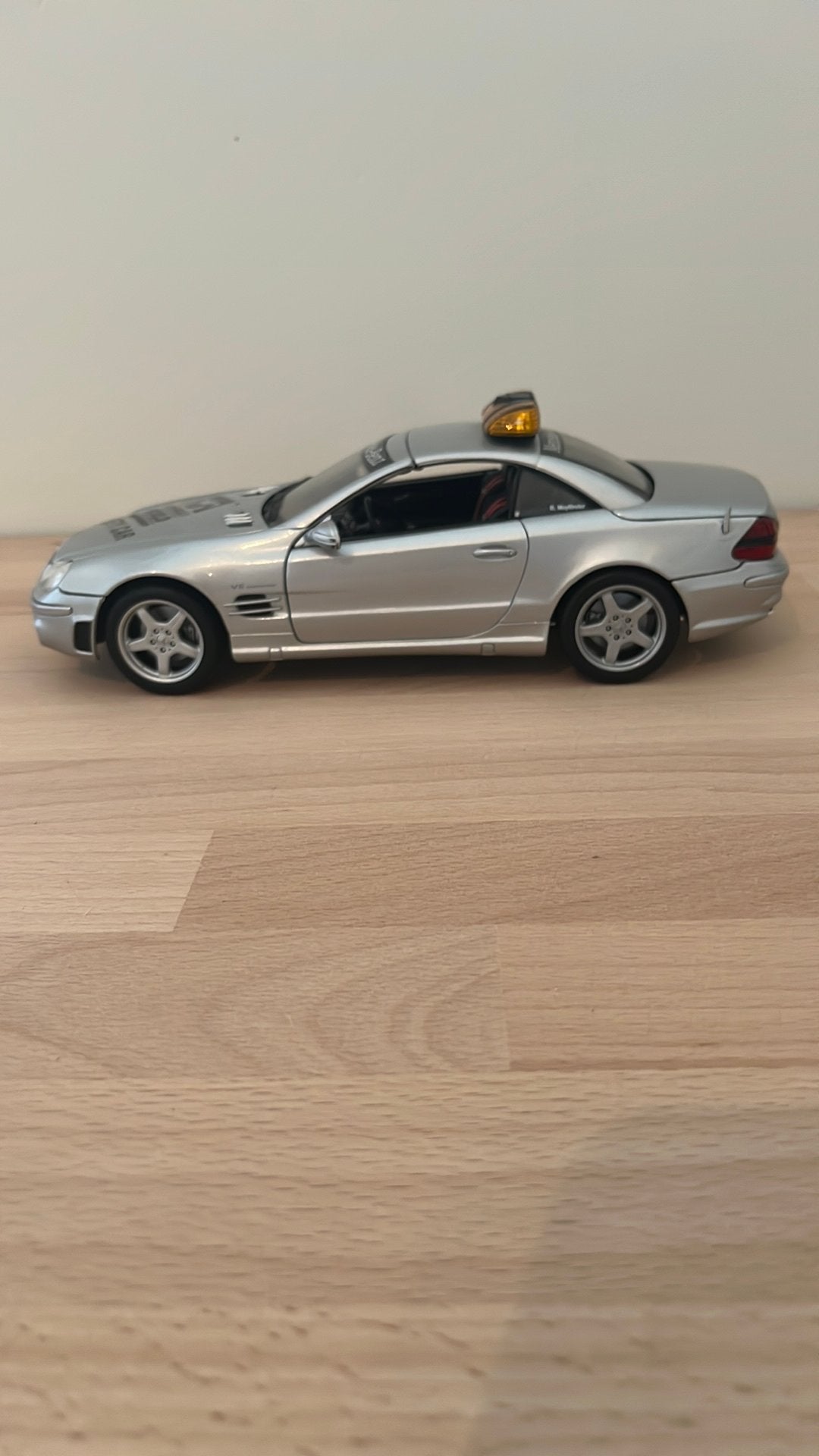 Mercedes sl55 amg safety car, Hobby & Loisirs créatifs, Voitures miniatures | 1:18, Enlèvement, Comme neuf