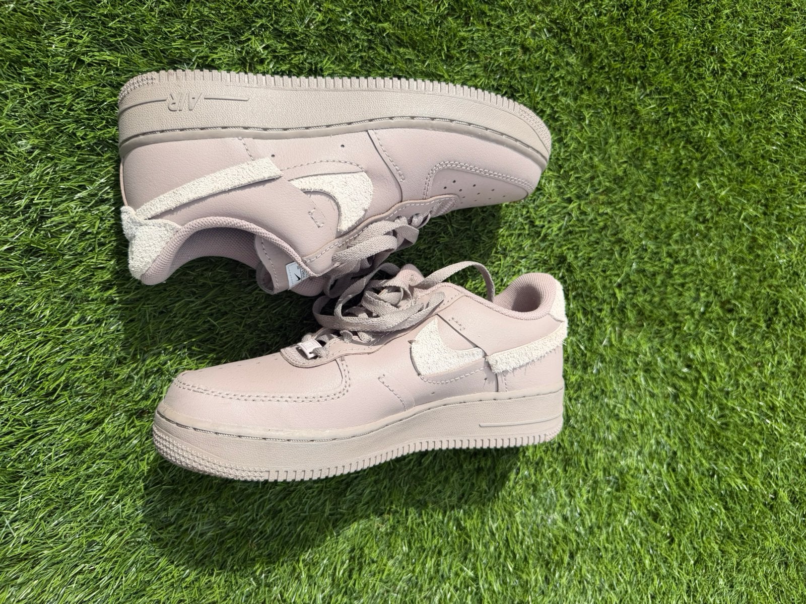 Nike Air Force 1, Vêtements | Femmes, Chaussures, Envoi, Comme neuf, Sneakers et Baskets