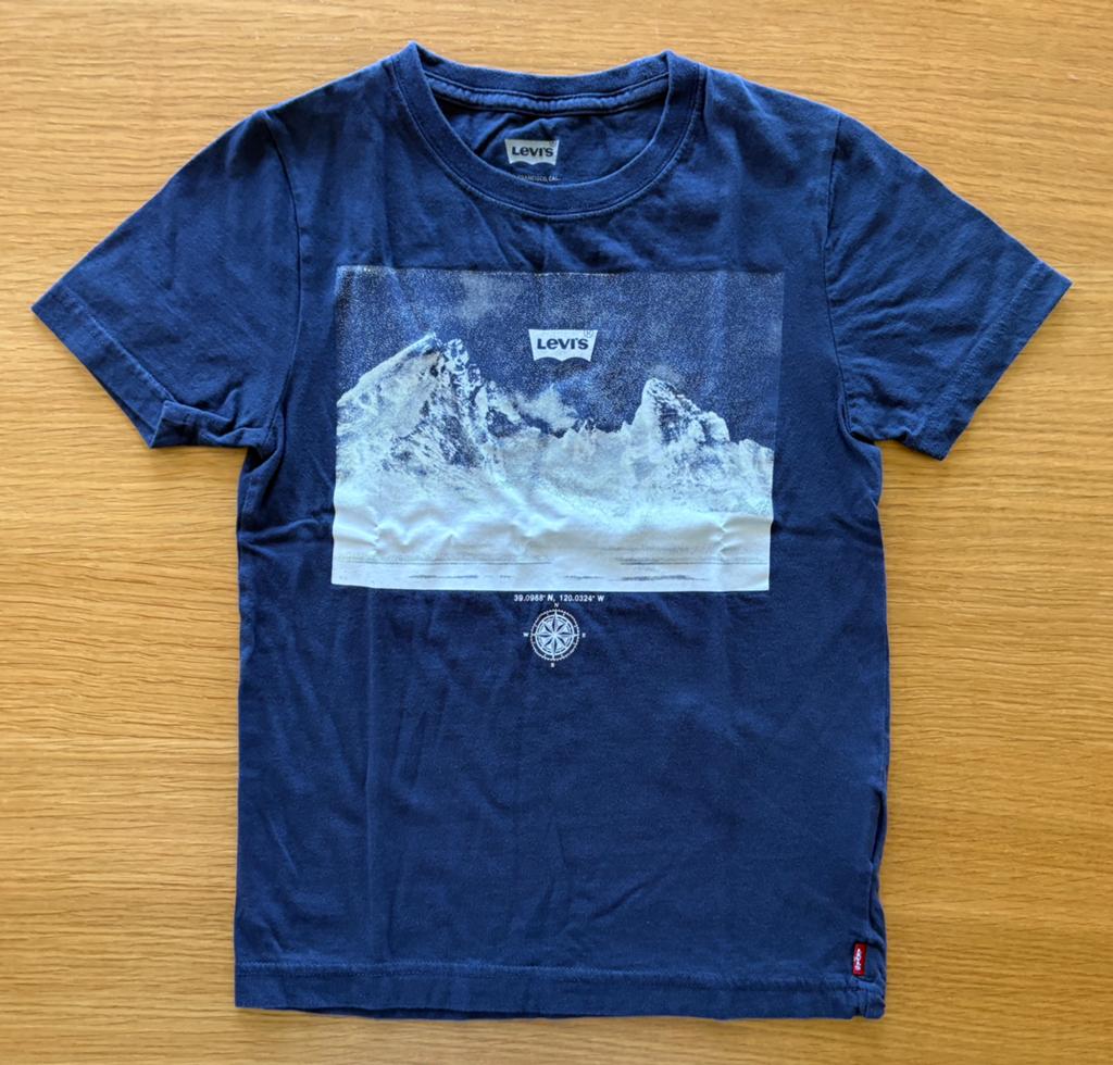 T-shirt bleu marine LEVI’S - 10 ans - 7€, Enlèvement ou Envoi, Comme neuf, Garçon