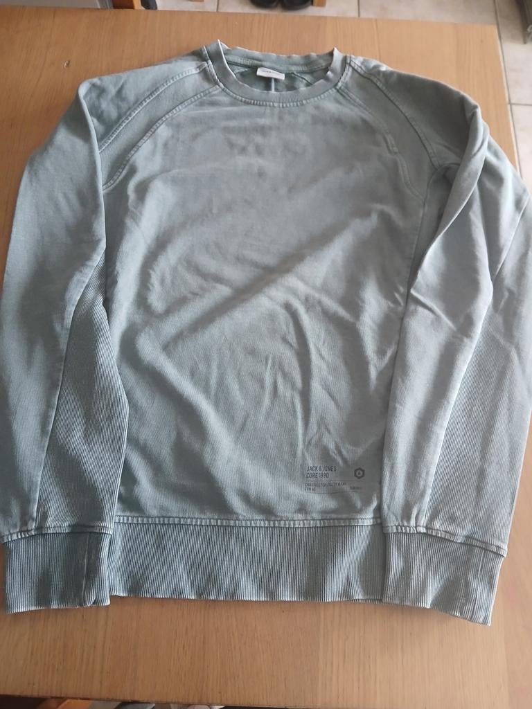 Pull homme, Enlèvement