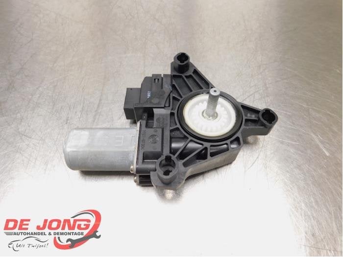 Moteur de vitre portière d'un Mercedes E-Klasse, 3 mois de garantie, Utilisé, -, -