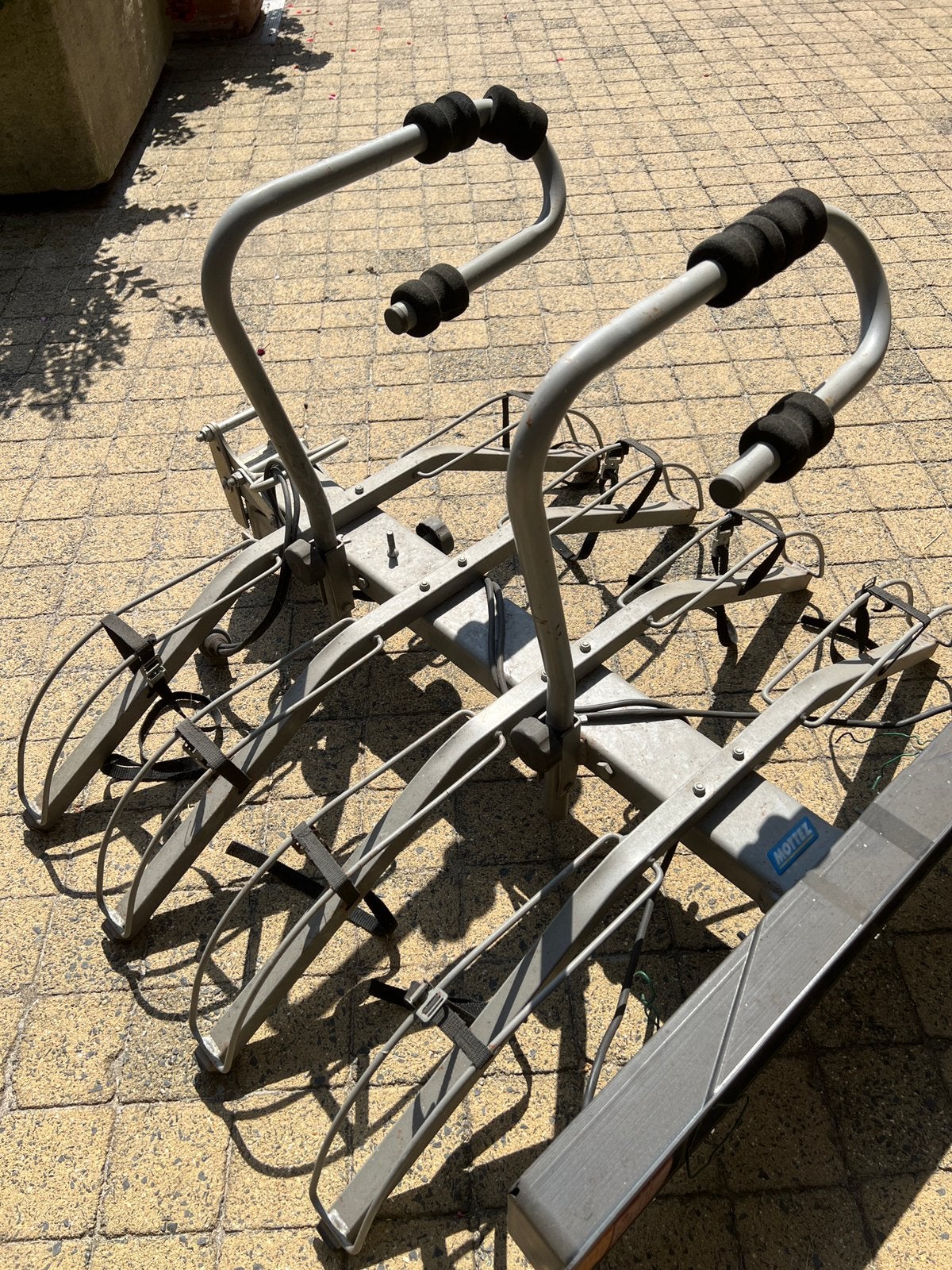 Robuuste fietsdrager voor 4 fietsen voor op trekhaak, Auto diversen, Fietsendragers, Ophalen, 3 fietsen of meer, Gebruikt, Trekhaakdrager