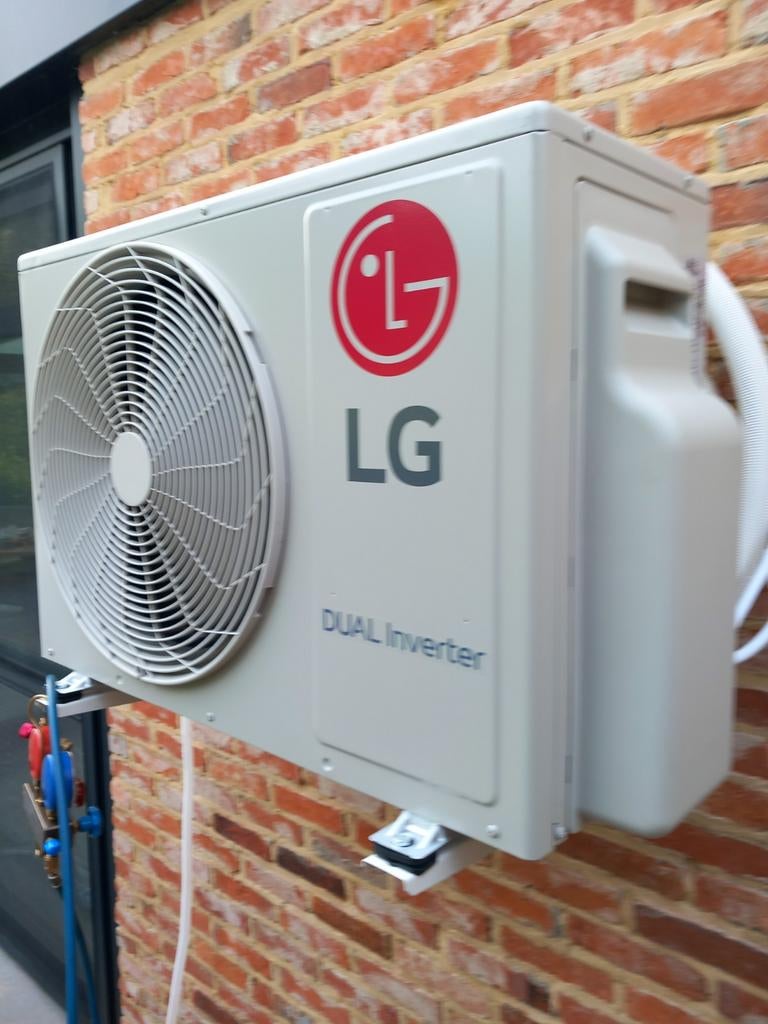 Airco's plaatsen, bijvullen , opstarten, Ophalen