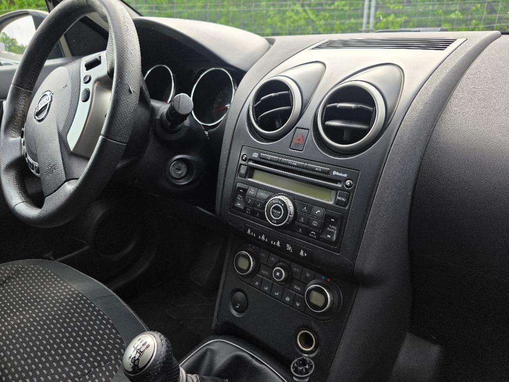 nissan qashqai 1500 dci, Auto's, Voorwielaandrijving, Stof, 4 cilinders, Zwart