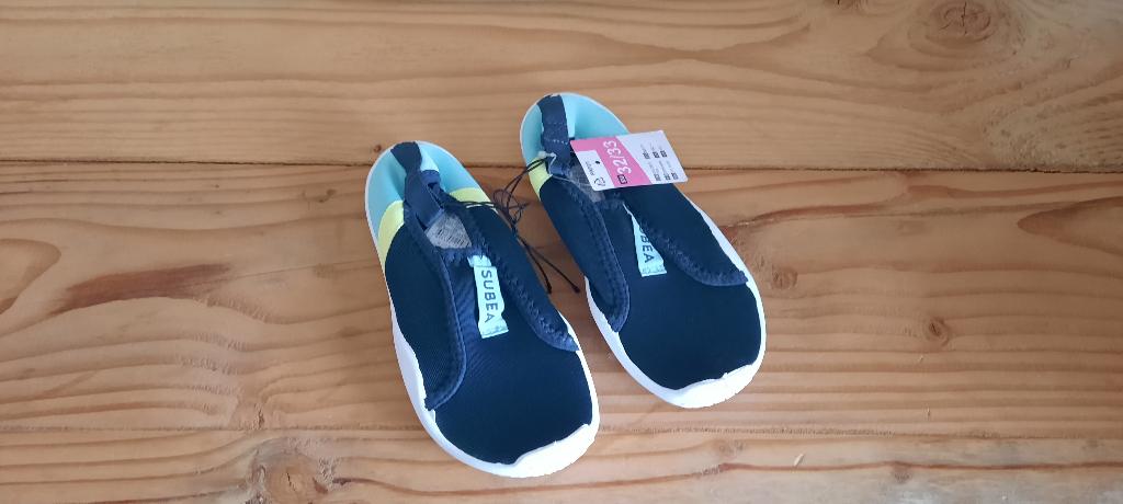 Nieuwe waterschoenen maat 32/33, Schoenen, Nieuw, Ophalen of Verzenden, Jongen