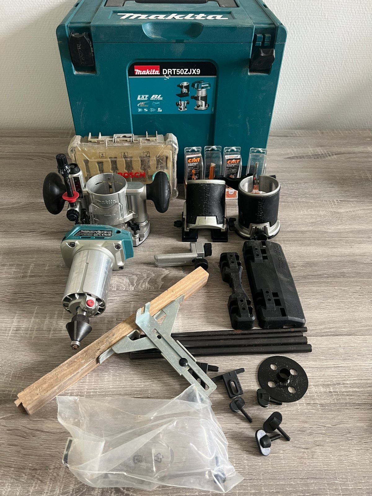Makita DRI50ZJX9 - Défonceuse / affleureuse, Enlèvement ou Envoi, Comme neuf