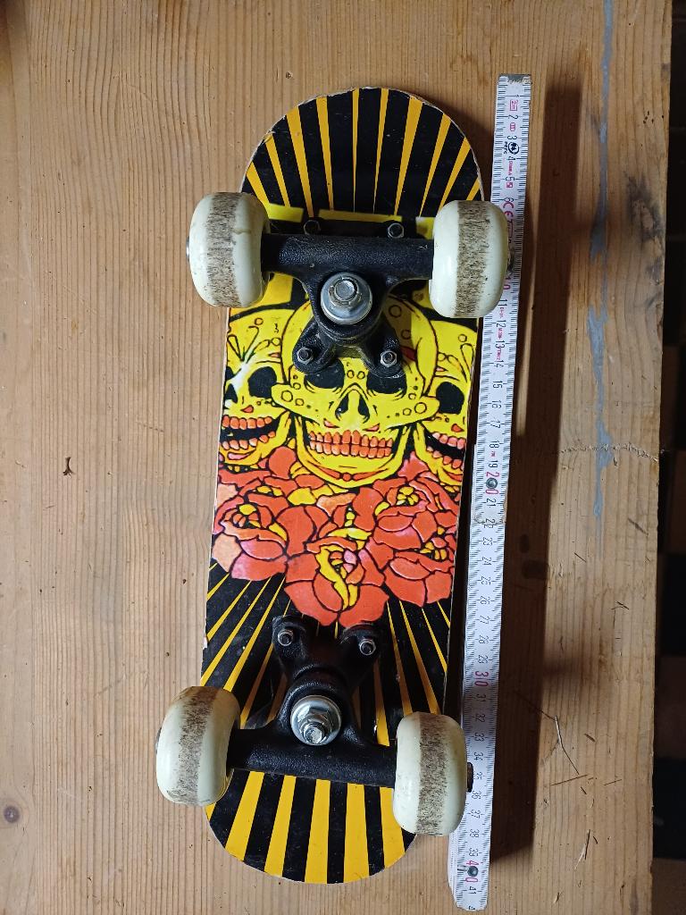 8€  Mini Skateboard - 40cm . 12€ lot de 2!!!, Réglable, Comme neuf, Enlèvement, Enfants