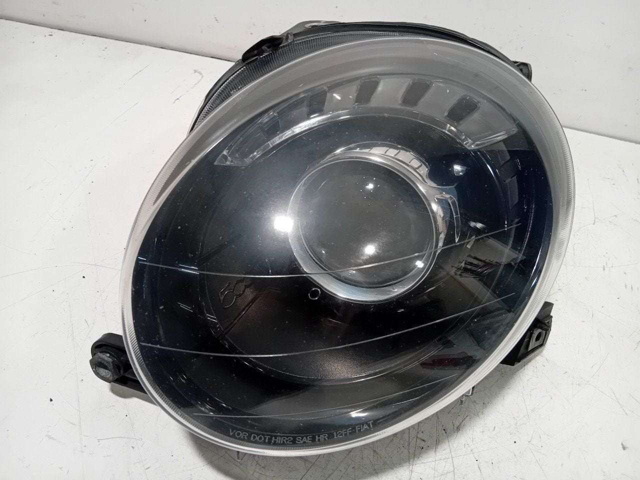Koplamp links Fiat 500, Van der Ven Autorecycling B.V., Ettenseweg 76, 4706 PB Roosendaal, The Netherlands, Enlèvement ou Envoi