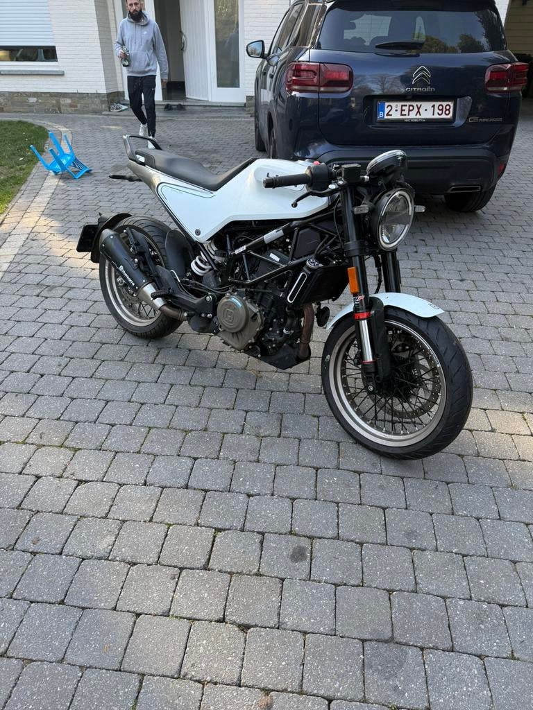 Husqvarna vitpilen 401, Motos, Motos | Husqvarna, Entreprise, Sport, 12 à 35 kW, 1 cylindre, Permis Moto A1 minimum, ABS, Éclairage LED