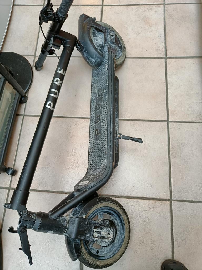 Trotinette électrique Pure Air 3 Pro-POUR PIÈCES UNIQUEMENT, Ophalen
