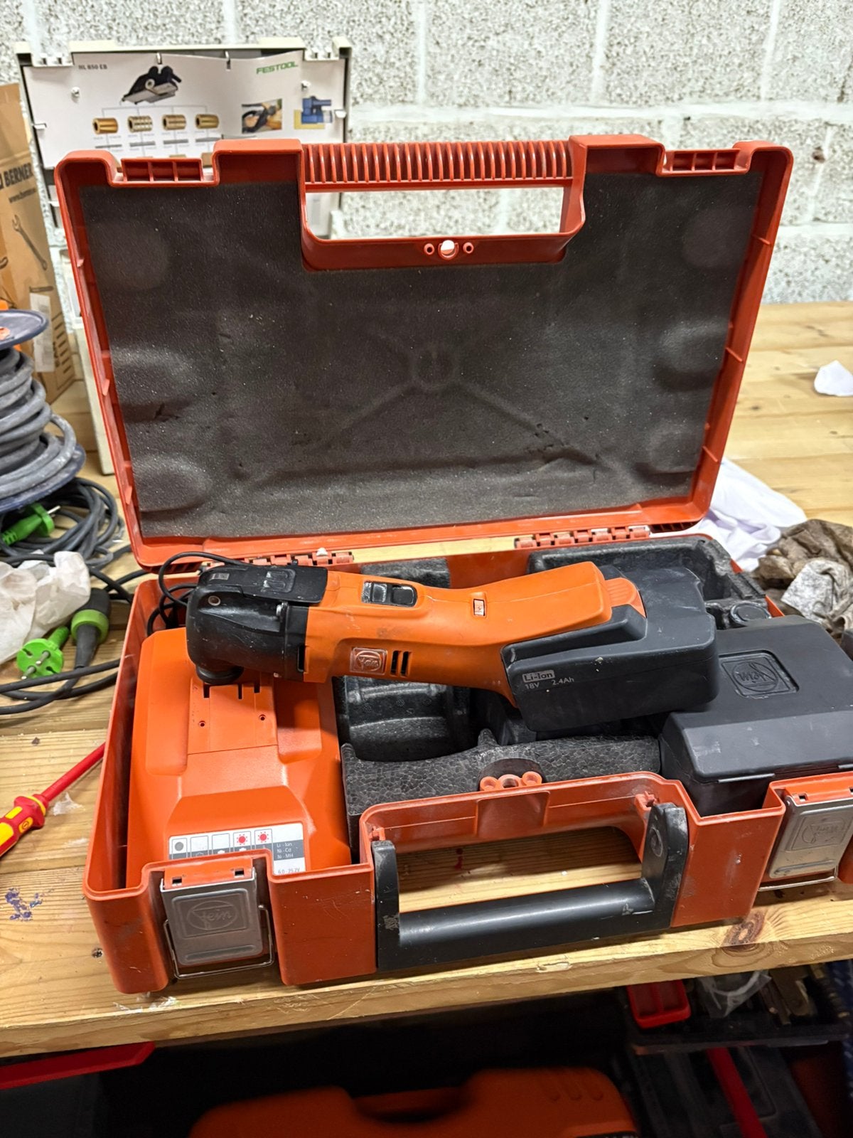 Batterie FEIN MultiM.18 V avec 2 batteries, chargeur et étui, Enlèvement, Utilisé