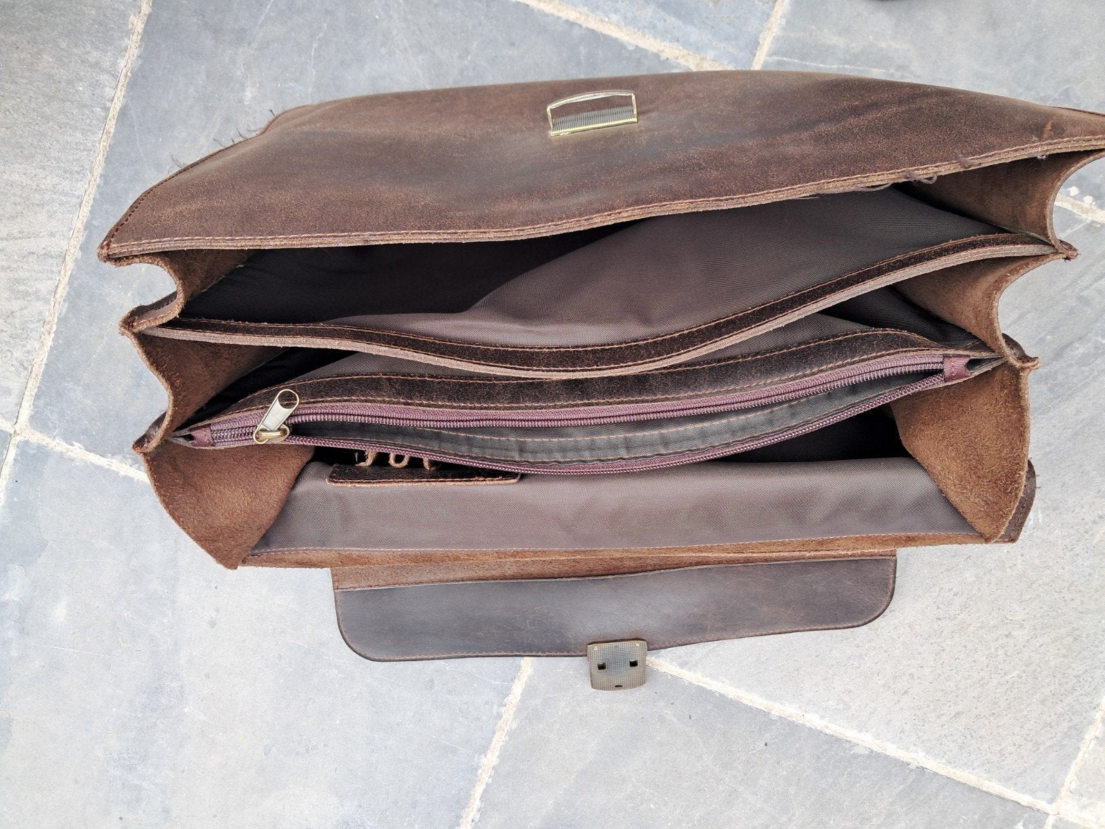Sac brun en cuir Arthur & Aston, Bijoux, Sacs & Beauté, Sacs | Cartables, Enlèvement, Brun, Cuir