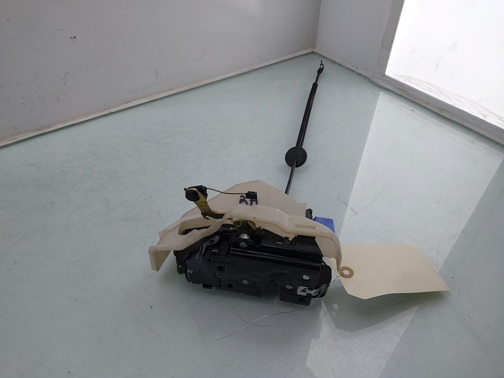 SERRURE DE PORTE RODS ARRIÈRE DROIT Golf V (1K1), Autos : Pièces & Accessoires, Autres pièces automobiles, Volkswagen, Volkswagen AG