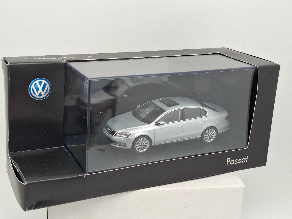 VW Passat - Schuco 1/43, Envoi, Comme neuf, Voiture, Schuco