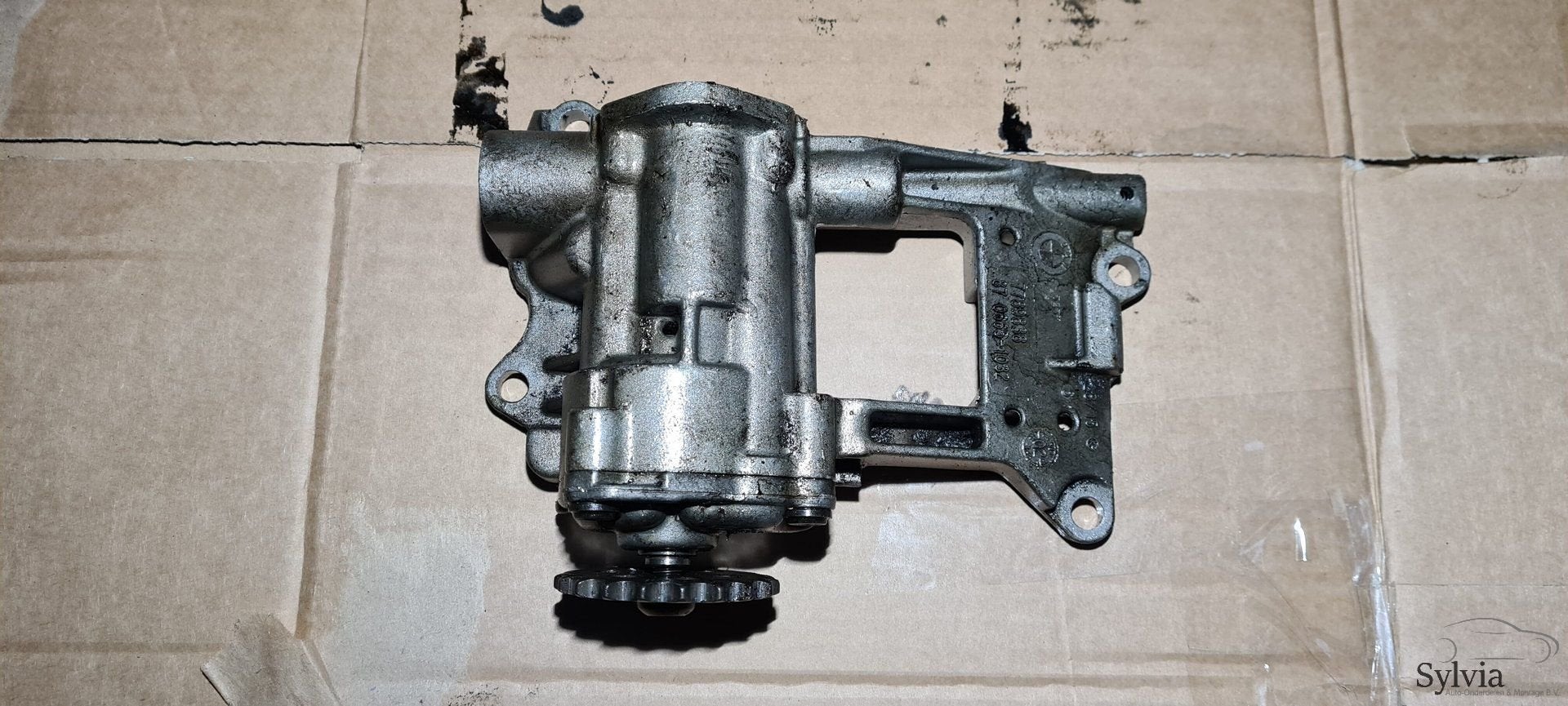 Oliepomp voor BMW met motorcode M57 7789838, -, Utilisé, -, -