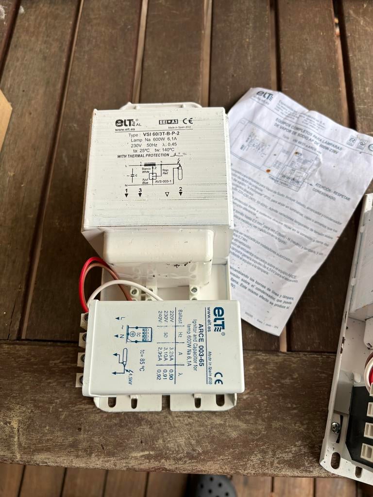 3 Transformer voor electriciteit, Enlèvement ou Envoi, Comme neuf