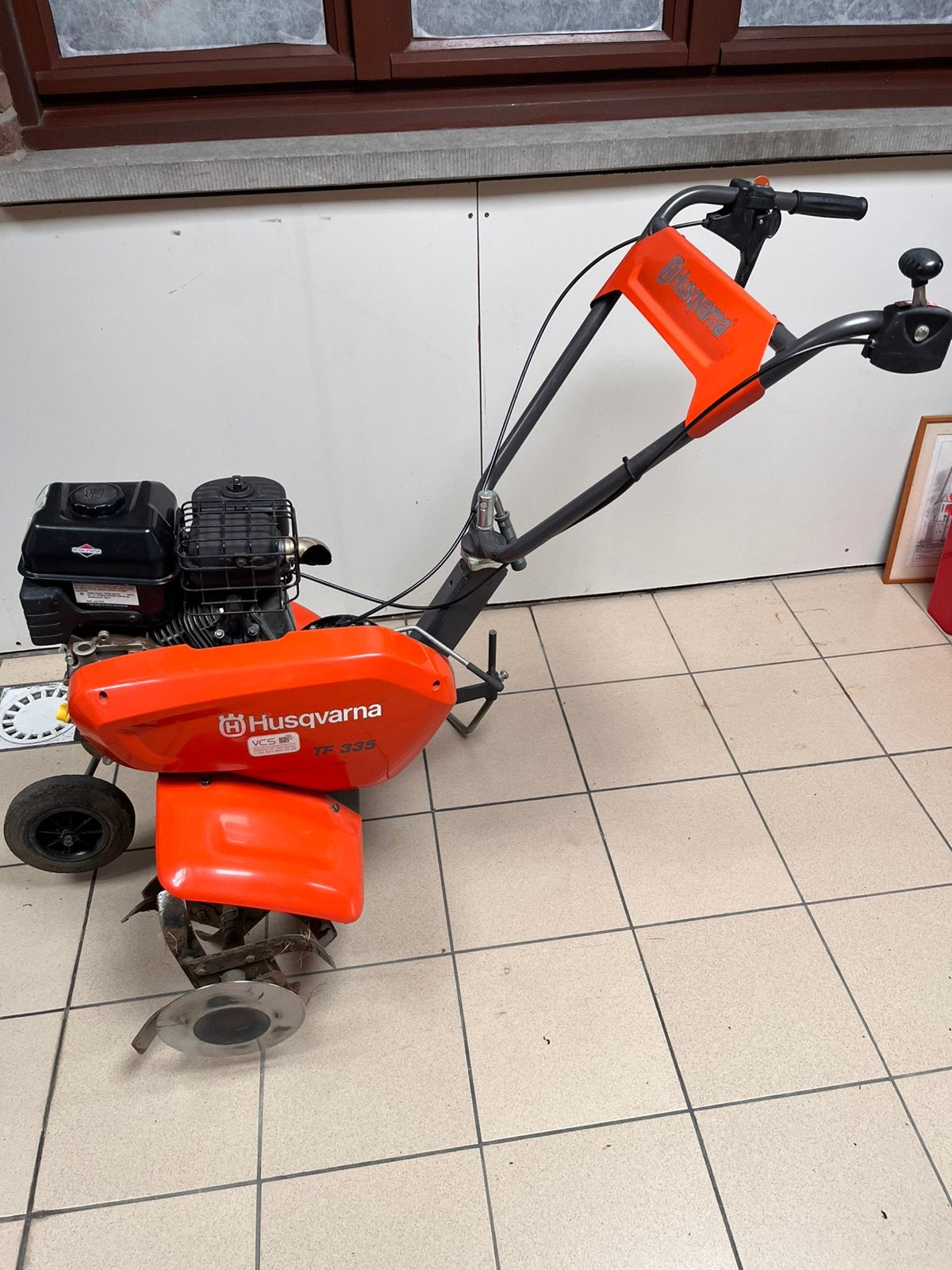 Husqvarna hakfrees, Doe-het-zelf en Bouw, Gereedschap | Freesmachines, Ophalen, Zo goed als nieuw, Benzine, Tuinfrees