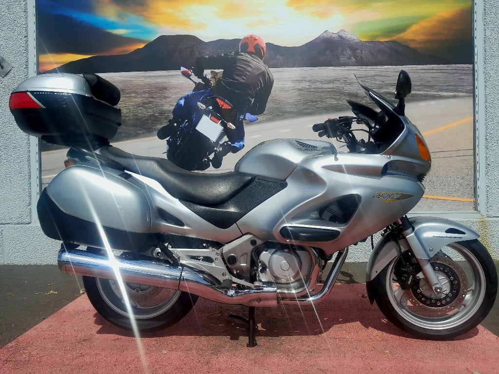 HONDA NT650V DEAUVILLE Garantie 1 ou 2 ans MOTOSD, Motoren, Motoren | Honda, Bedrijf, Toermotor, meer dan 35 kW, 2 cilinders, Handgeschakeld