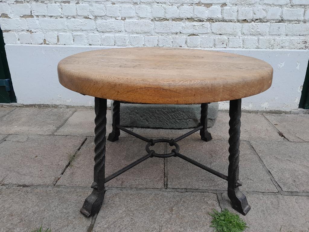 Antieke houten salontafel, Huis en Inrichting, Gebruikt, Rond, 75 cm of meer, Hout