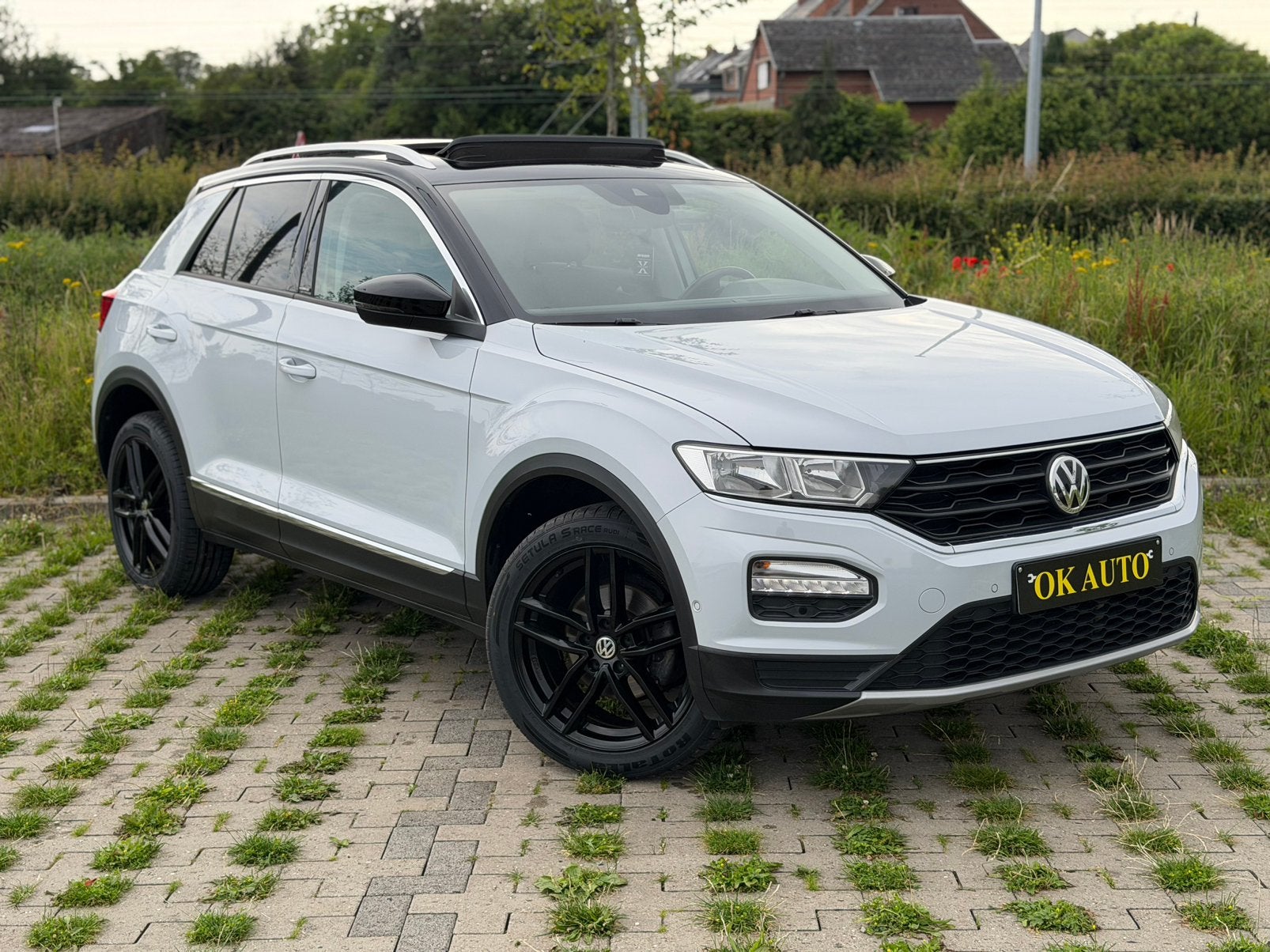 Vw T-Roc 1.5 TSI Dsg Pano Car Play garantie 12 maanden, Auto's, Volkswagen, Stof, 5 zetels, 5 deurs, Particulier
