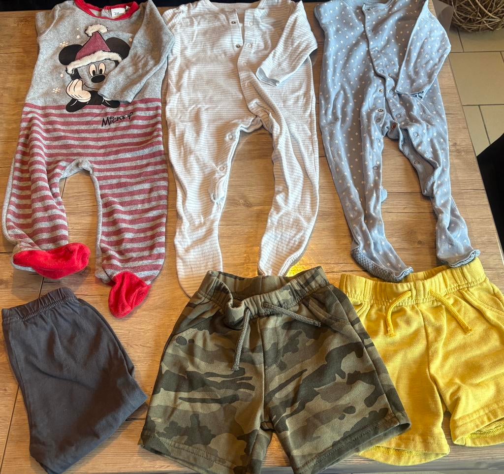 Lot garçon 18 mois, Kinderen en Baby's, Ophalen of Verzenden, Gebruikt, Overige maten