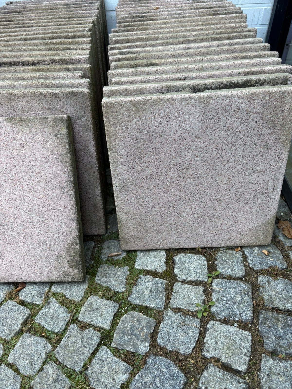Terrastegels 39.5 x 39.5 cm. Licht Roze/grijs gespikkeld., Ophalen, Gebruikt, 5 tot 10 m², Beton
