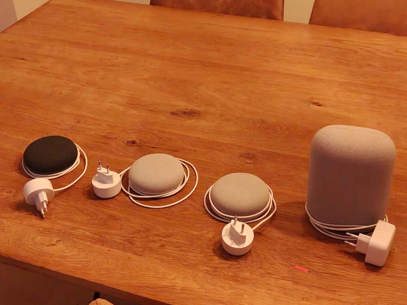 Google Nest Audio + 3 x Google Nest Mini Smart Wifi Speakers, Ophalen of Verzenden, Gebruikt, Google