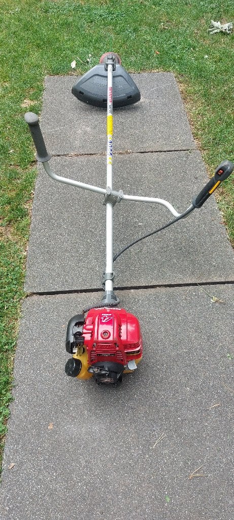 Honda Bosmaaier 4 takt Umk 425E, Ophalen, Gebruikt, Benzine, Honda