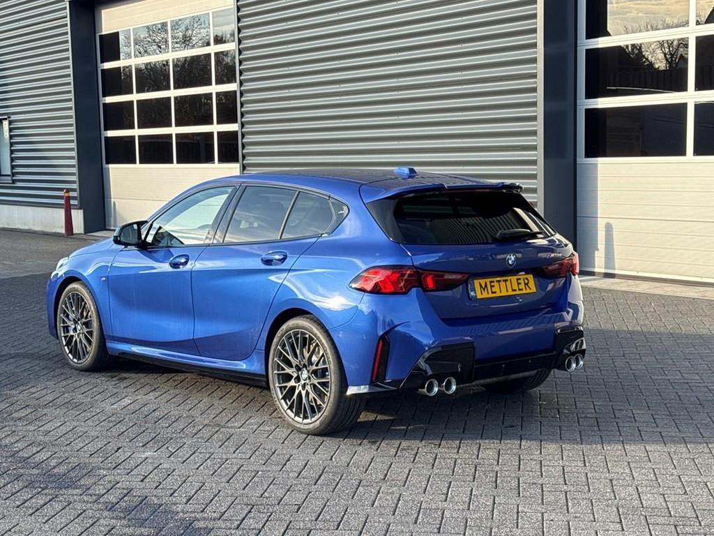 BMW 1-serie M135 xDrive M Pro, 360 camera, harman kardon, Auto's, BMW, Automaat, 1998 cc, 4 cilinders, Blauw