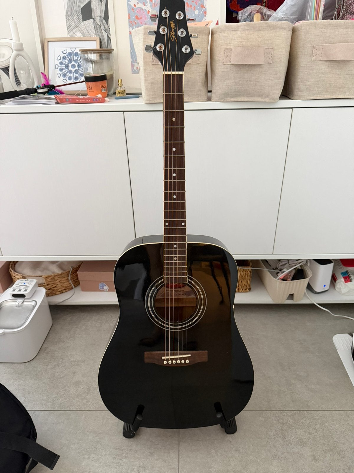 Stagg gitaar zwart model sw205bk serie nummer 0704/61, Muziek en Instrumenten, Ophalen, Zo goed als nieuw