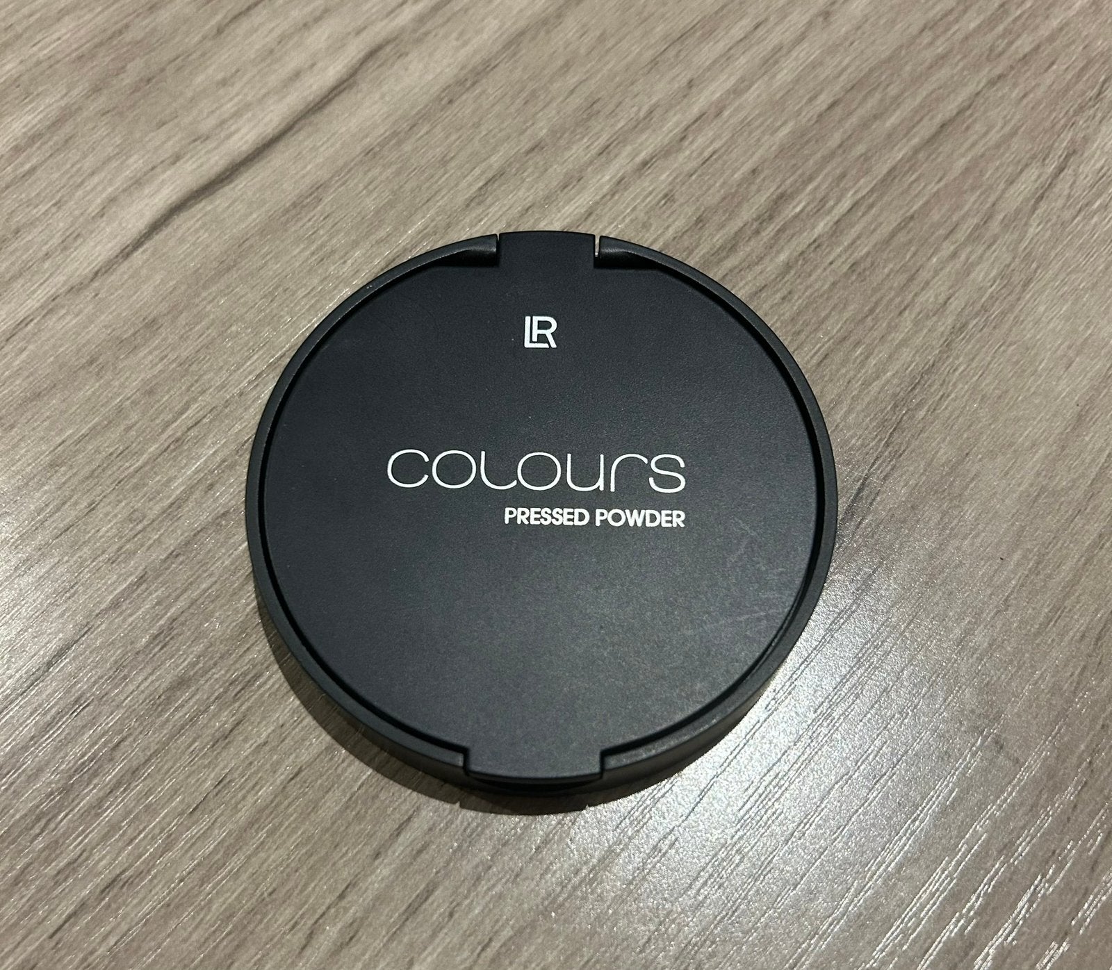 LR Colours Pressed Powder, Bijoux, Sacs & Beauté, Beauté | Cosmétiques & Maquillage, Enlèvement ou Envoi, Comme neuf, Maquillage