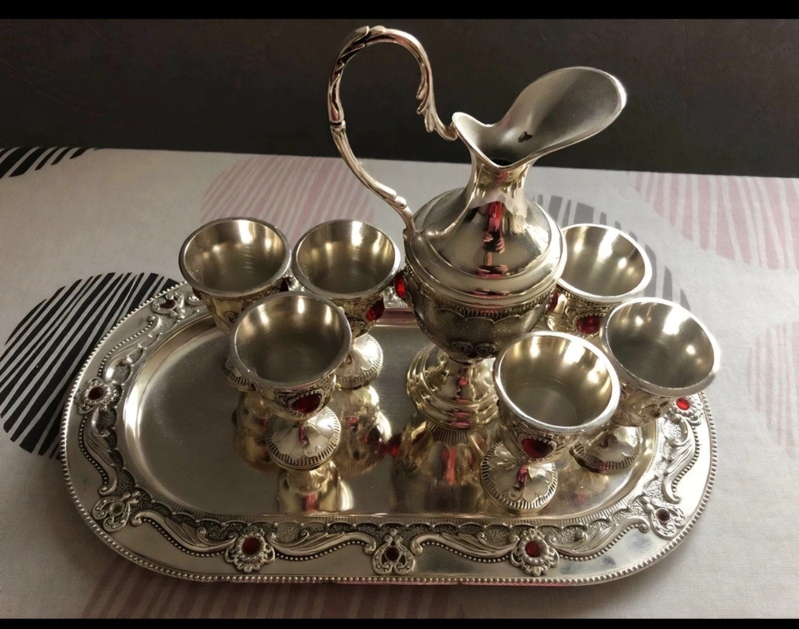 Perzische decoratie, Ophalen
