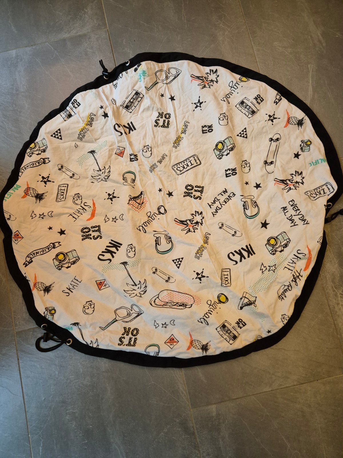 Ikks - speelmat en opberger, Kinderen en Baby's, Speelgoed | Speelkleden, Ophalen