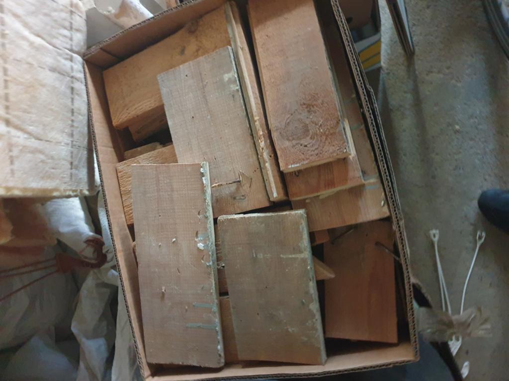 4 boîtes de bois gratuites, Bricolage & Construction, Enlèvement, Bois