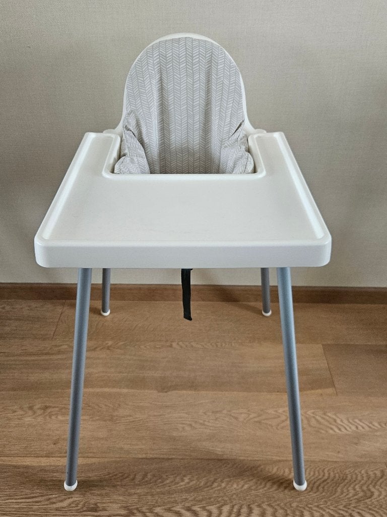 IKEA kinderstoel met verkleinkussen., Kinderen en Baby's, Ophalen, Zo goed als nieuw, Overige typen, Gordel(s)