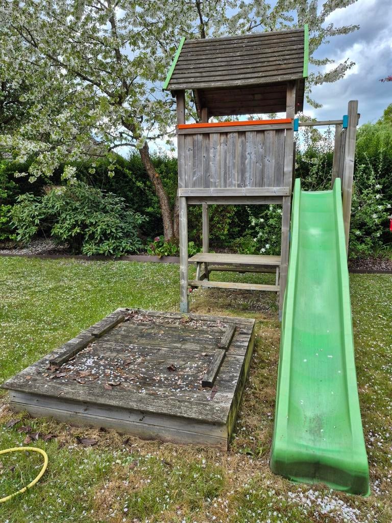 Speelhuis met glijbaan en picknicktafel, Kinderen en Baby's, Ophalen, Gebruikt, Glijbaan