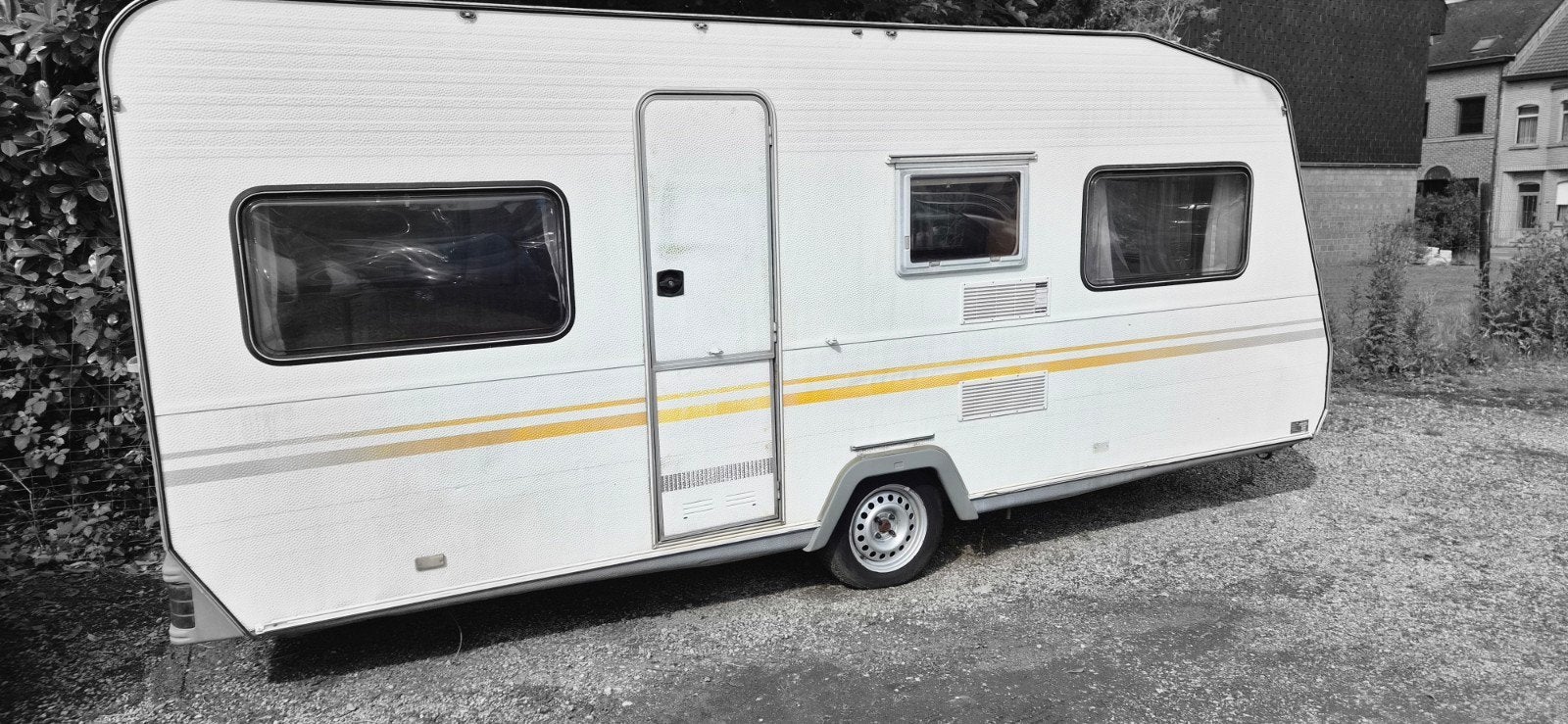 CARAVANE KNAUS EN BON ÉTAT TEL 0491873914, Caravanes & Camping, 4 à 5 mètres, Réfrigérateur, 750 - 1000 kg, Particulier