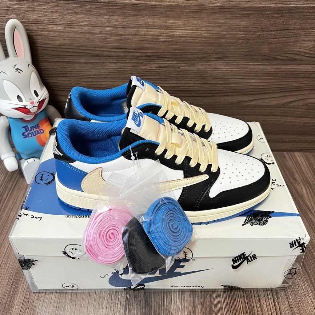 Nike Air Jordan 1 Low Travis Scott Military Blue, Envoi, Neuf, Autres couleurs, Baskets