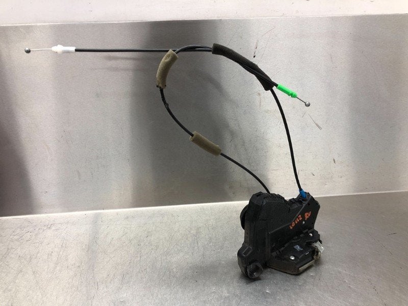 SERRURE DE PORTE RODS AVANT DROIT Avensis Wagon (T27), Utilisé, Toyota