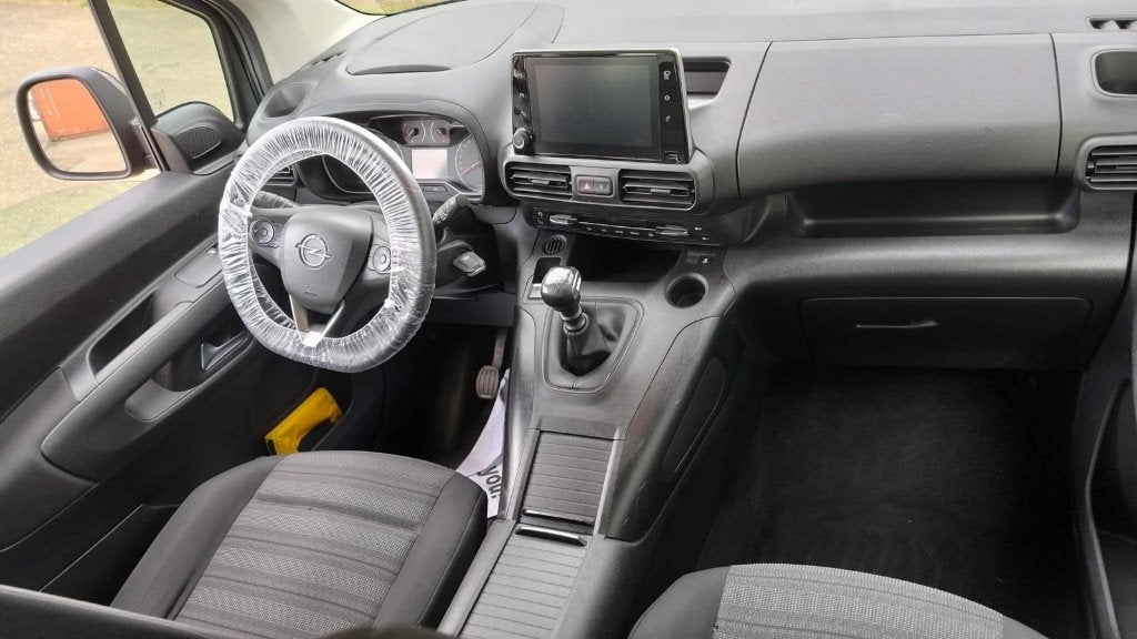Opel Combo Maxi 1.2 essence Bj 2018 99500Km 7 places, Autos, Opel, Entreprise, Achat, Airbags, Air conditionné, Alarme, Ordinateur de bord