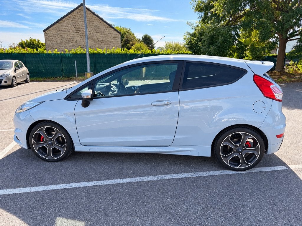 Ford Fiesta ST200, Autos, Cuir, Boîte manuelle, Noir, Particulier