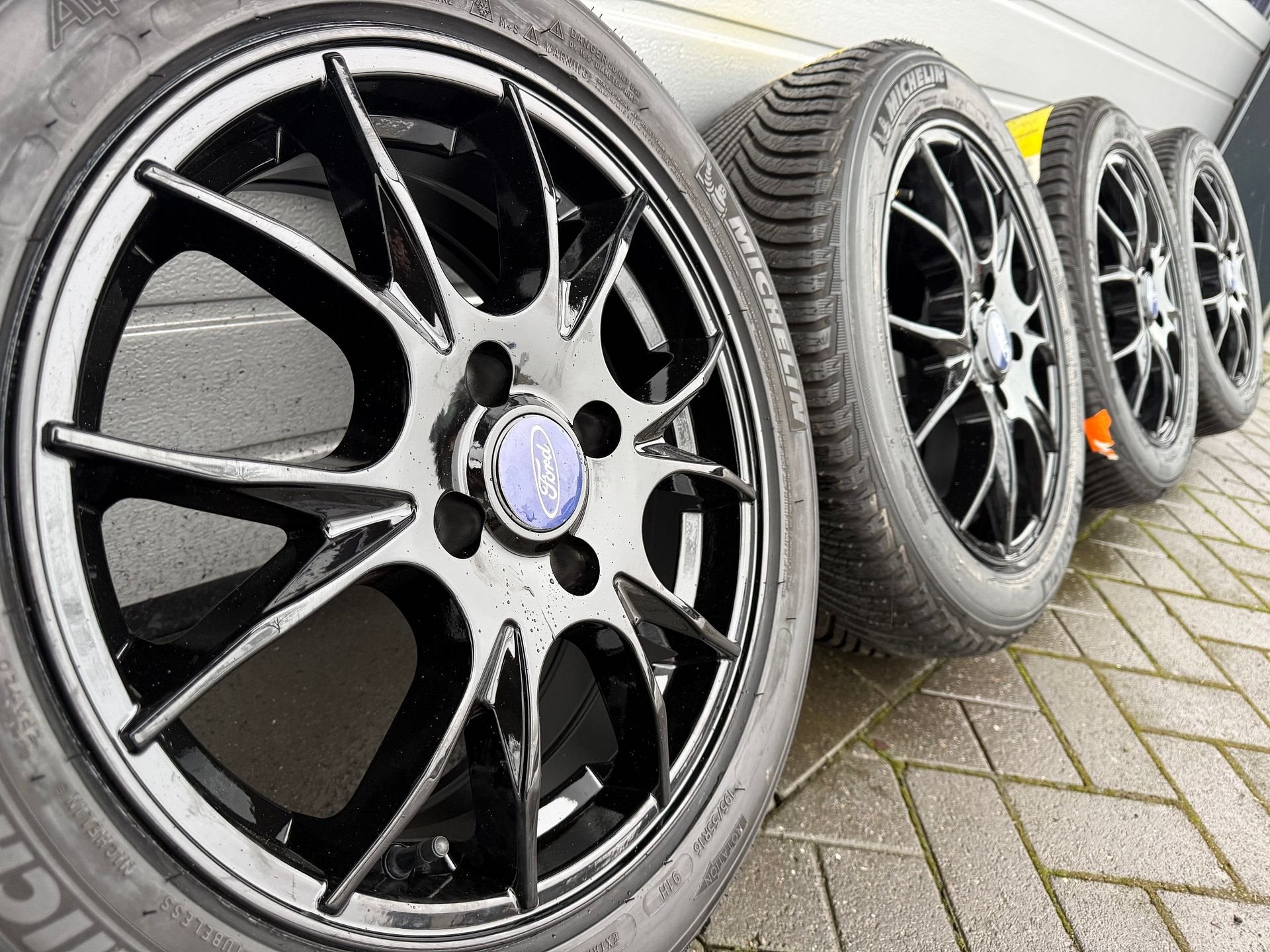 zwarte 16 inch Ford Fiesta B479 Fusion B Max velgen banden, Auto-onderdelen, -, Banden en Velgen, Nieuw, Ophalen of Verzenden