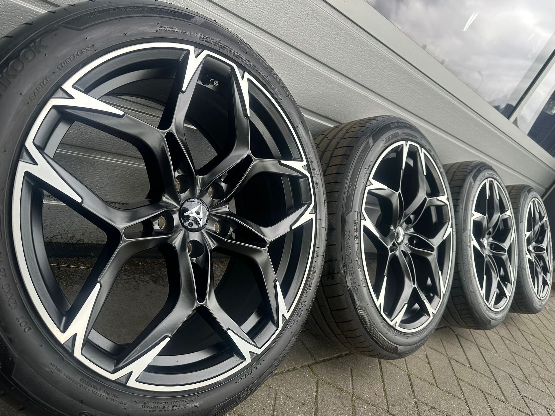19 inch Cupra R Formentor Leon Ateca Tavascan Born velgen, 19 inch, -, -, Banden en Velgen