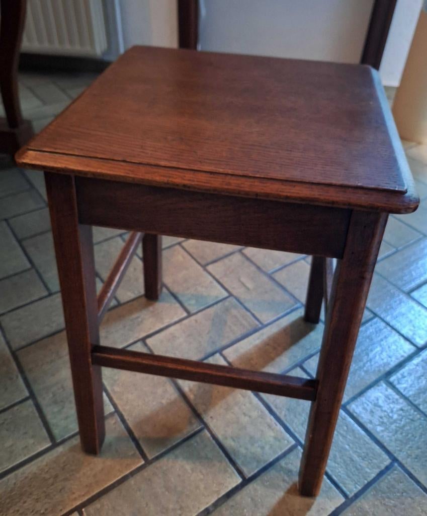 Tabouret chaise pour piano, Enlèvement